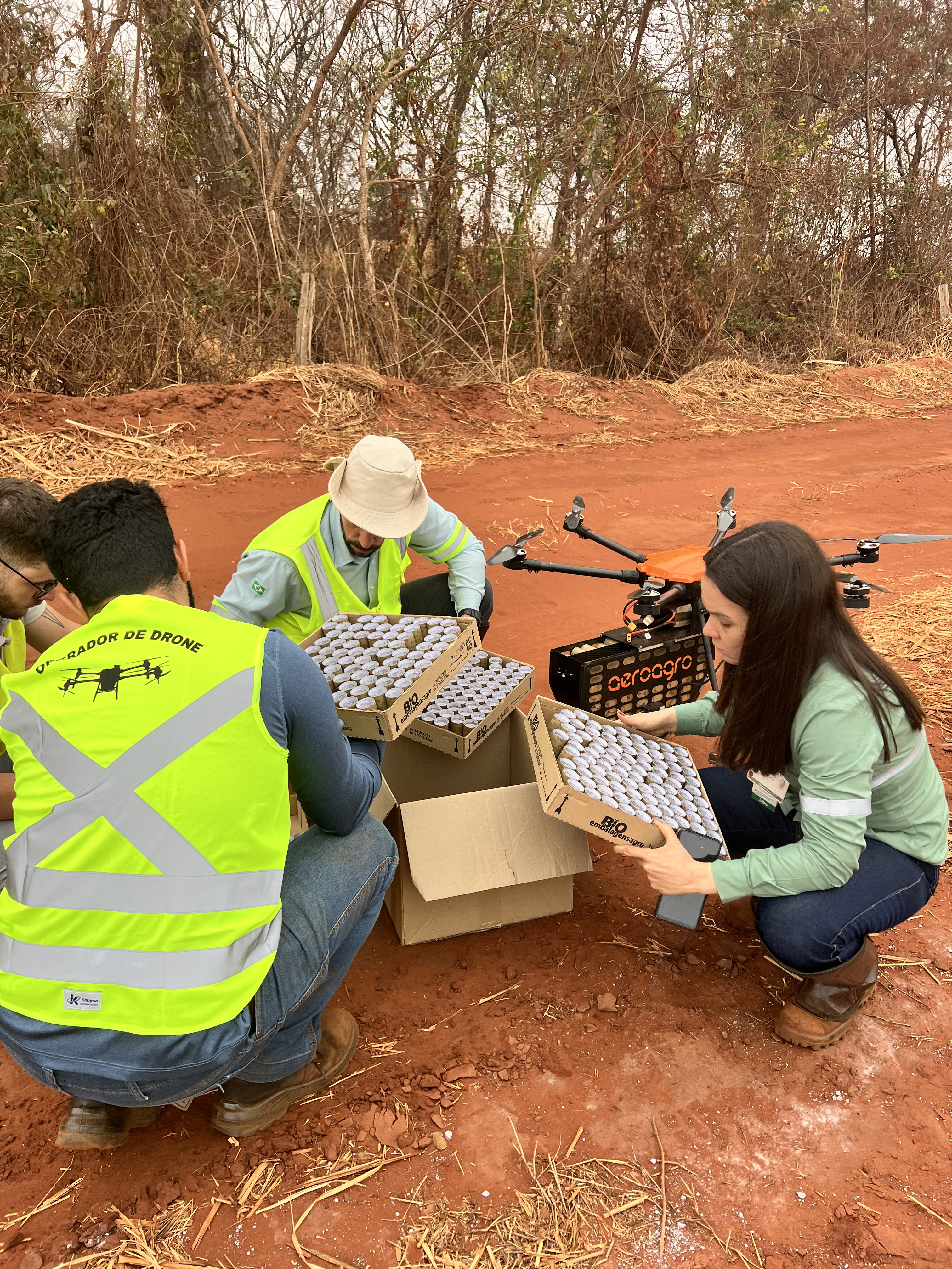 Operação com drone agrícola da M2 Drones Agrícolas — serviços de precisão no agronegócio